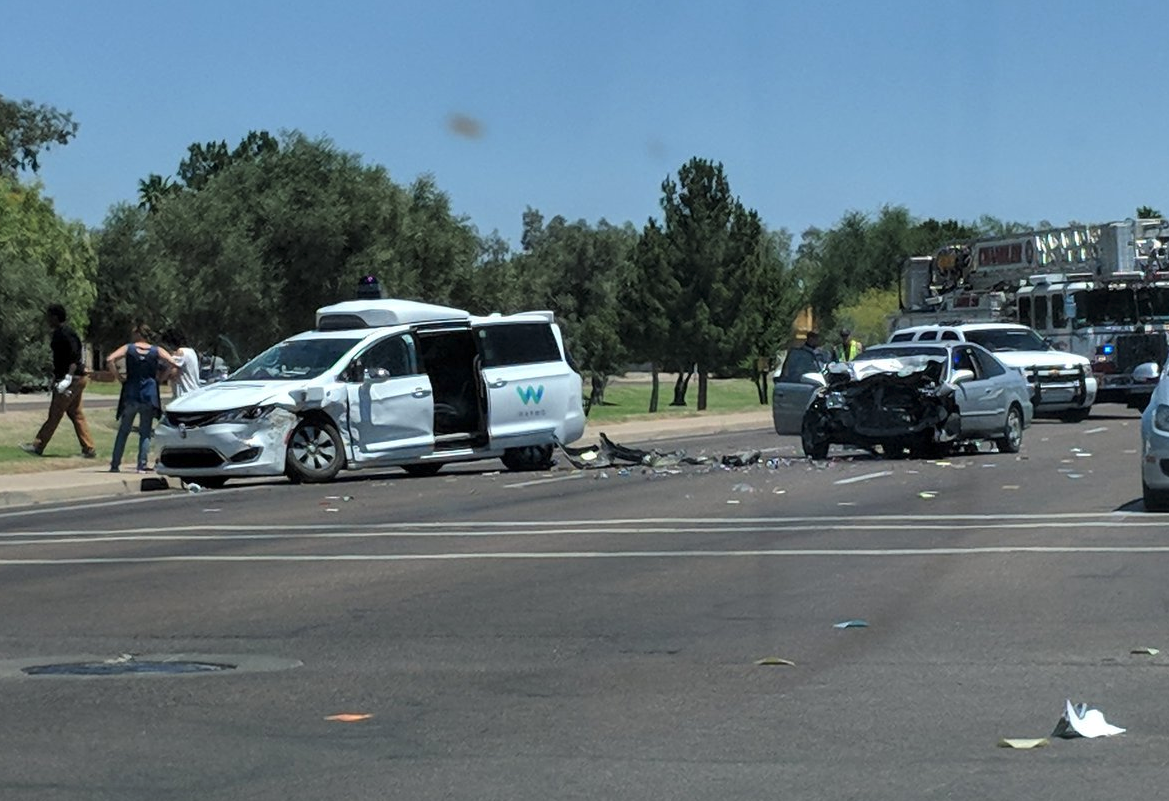 سيارة ذاتية القيادة من “وايمو” تتعرض لحادث!