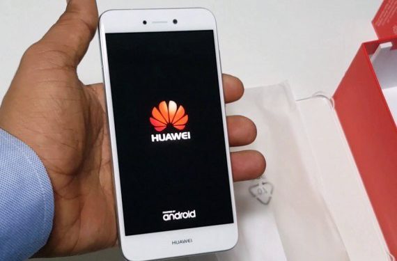 ليلة مرعبة على مستخدمي هواوي في هونغ كونغ! | Tech Gigz - تيك كيكز