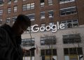 غوغل تجمع عنك معلومات أكثر من المخابرات ! | Tech Gigz - تيك كيكز