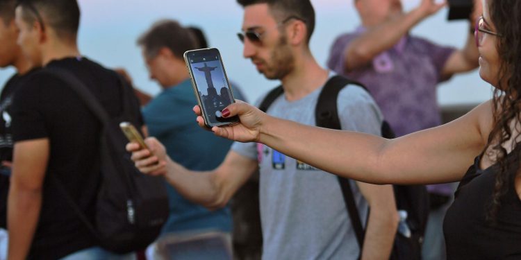 يمكنك قياس ضغط الدم عن طريق التقاط السيلفي ! | Tech Gigz - تيك كيكز