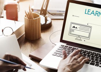 التعليم الإلكتروني.. أبرز المنصات والبرامج | Tech Gigz - تيك كيكز