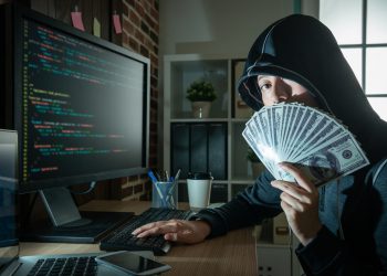 كيف تقوم بتجنب الوقوع ب”الابتزاز الإلكتروني”؟