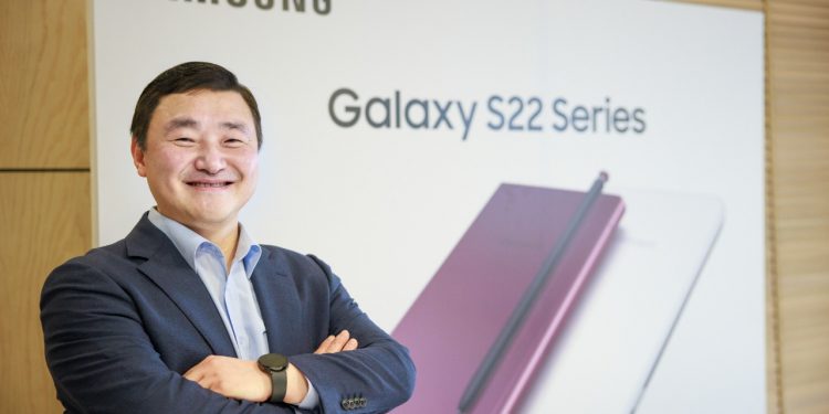 الرئيس التنفيذي لوحدة أعمال الهواتف المحمولة في سامسونج يزور الشرق الأوسط وشمال إفريقيا، ويعقد محادثات مع مديري سامسونج التنفيذيين في المنطقة