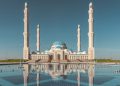 مسجد نور سلطان الكبير المرشح لدخول موسوعة غينيس للأرقام القياسية يفتح أبوابه أمام الزوّار